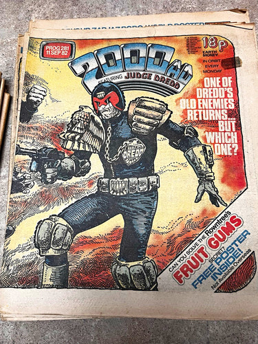2000 judge dredd - dredd, issues