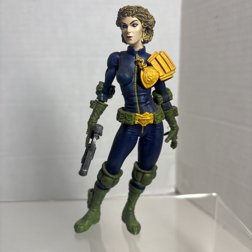 2000 judge dredd - dredd,
